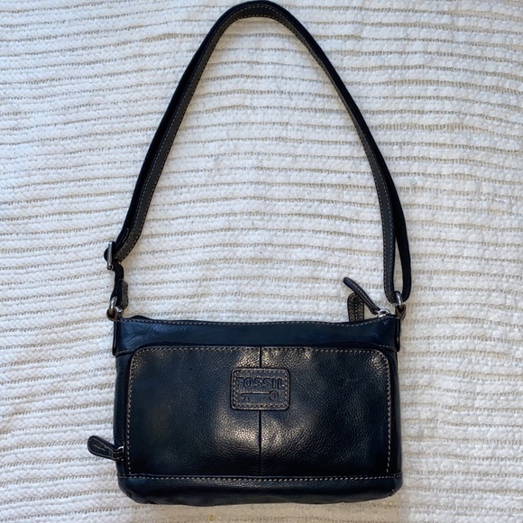 FOSSIL Black Leather Crossbody Wallet
Purse Bag - Picture 3 of 10